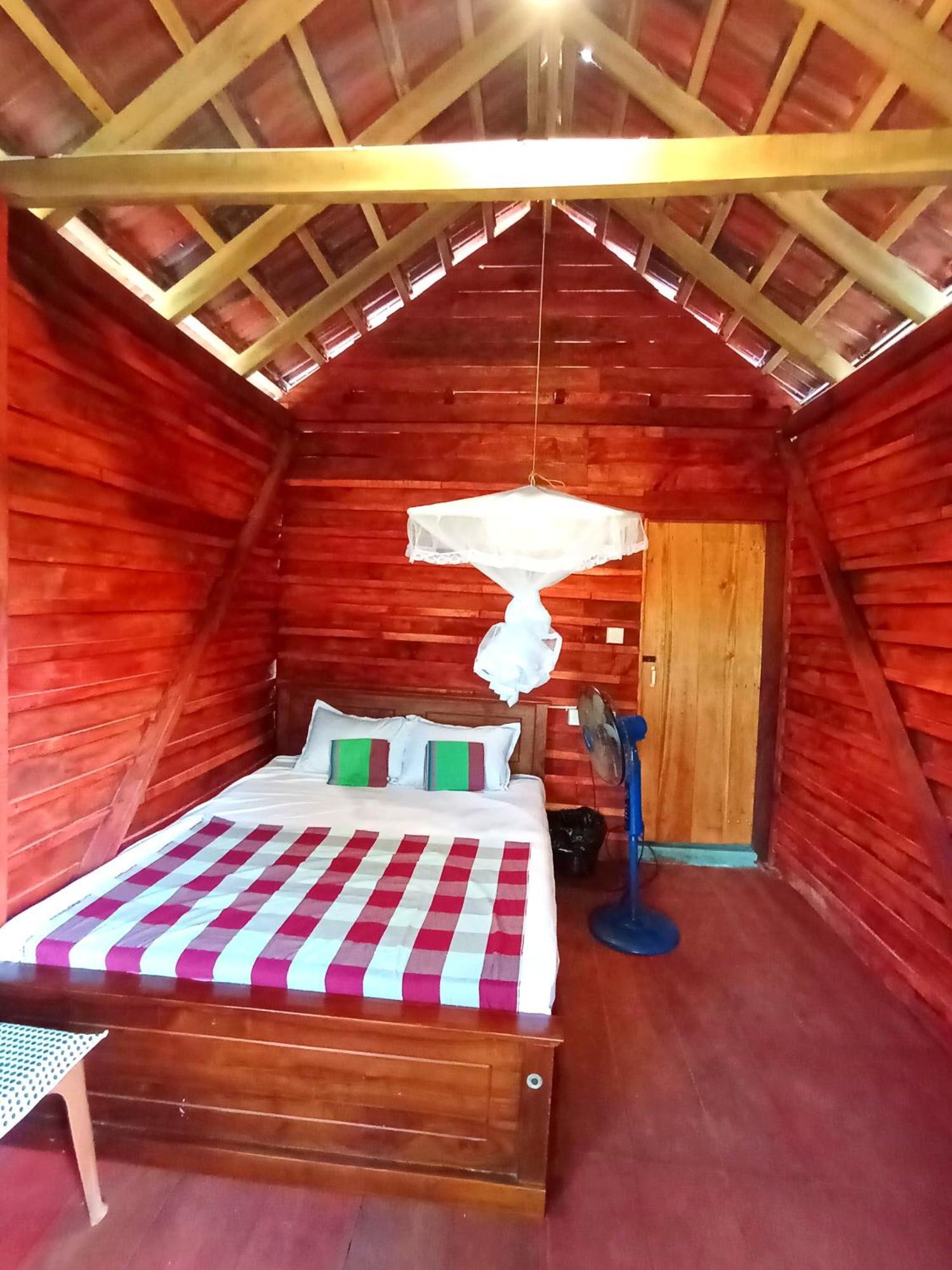 Parrot Tree House Villa Mirissa Buitenkant foto